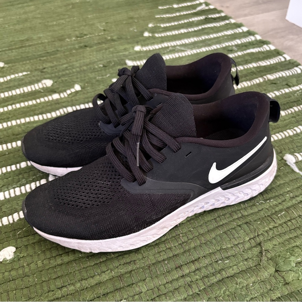 Nike Women’s Odyssey React Flyknit Running Shoes